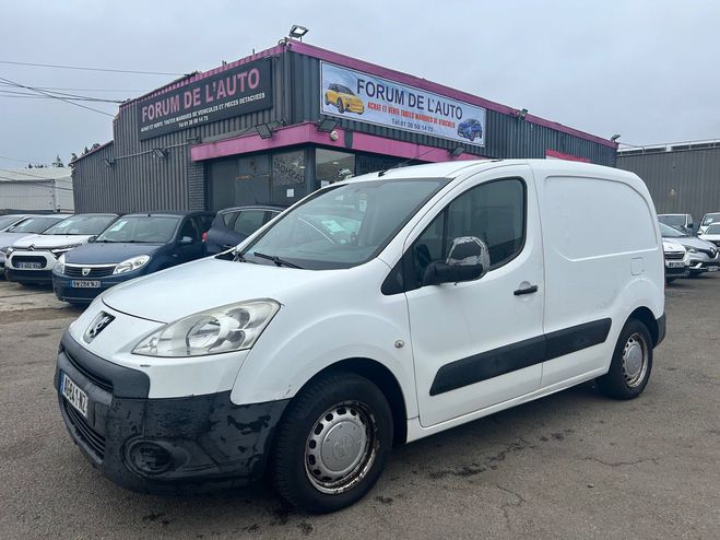 Cliquer pour voir la photo suivante Peugeot Partner II FOURGON TOLE PACK CD CLIM 121 TVA RÉC Blanc de 2009