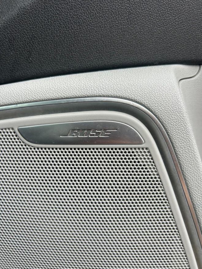 Audi A1 1.6 TDI 105 LUXE DESIGN CUIR PACK BOSE B Bleu de 2010