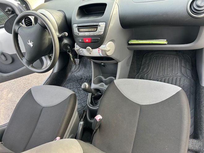 Peugeot 107 (2) 1.0 12V 68 ACCESS 5P 60000KM Gris de 2009
