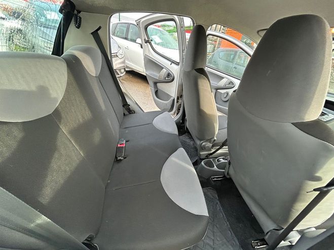 Peugeot 107 (2) 1.0 12V 68 ACCESS 5P 60000KM Gris de 2009