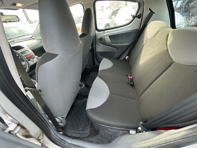 Peugeot 107 (2) 1.0 12V 68 ACCESS 5P 60000KM Gris de 2009