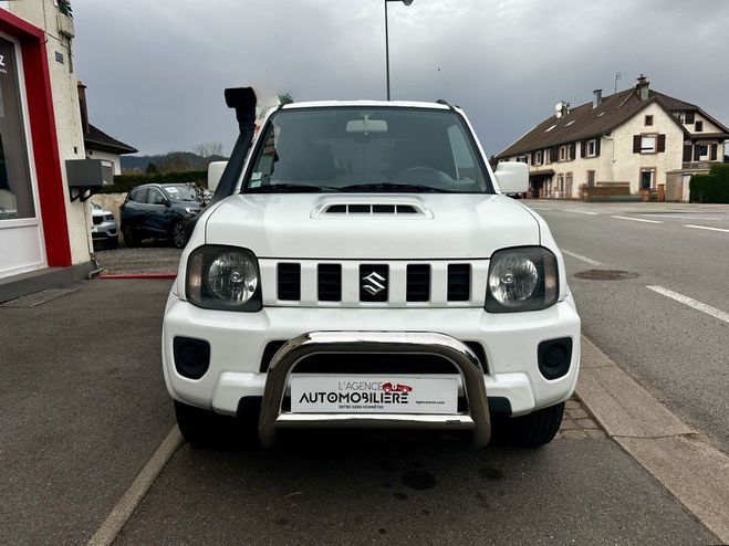 Suzuki Jimny 1.3 i 16V 4x4 85 ch JX / Si�ges chauffan Blanc de 2015