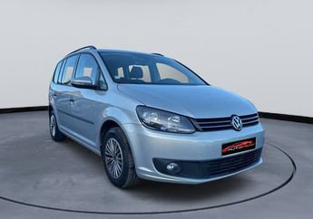  Voir d&eacute;tails -Volkswagen Touran 1.6 TDI BLUEMOTION 105 DSG7 7 places GPS &agrave; Nevers (58)
