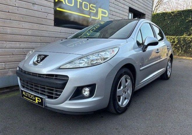 Peugeot 207 1.4 vti 95 serie 64 5p Gris de 2010