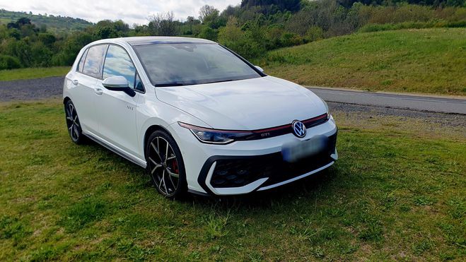 Cliquer pour voir la photo suivante Volkswagen Golf GTI 2.0 TFSI - 16V TURBO BLANC PURE WHITE de 2024