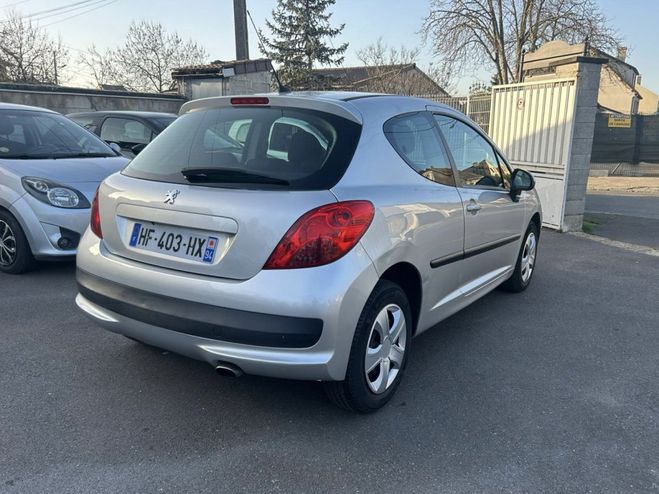 Peugeot 207 1.4 VTi 16V 95ch Premium Gris de 2008