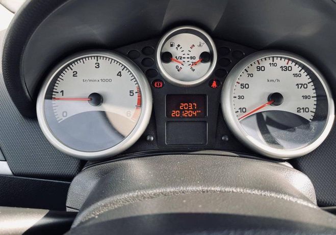 Peugeot 207 1.4 HDi70 Active 5p Bleu de 2009