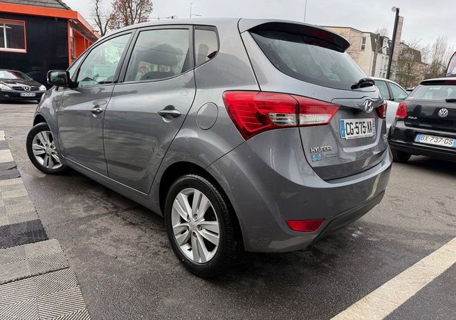 Hyundai Ix20 1.6 CRDI115 EURO 2012 Gris de 2012