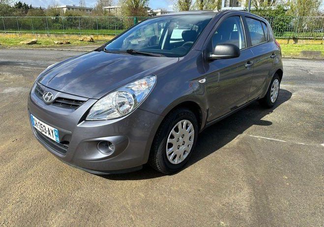 Hyundai I20 1.4 crdi 75 cv Bleu de 2012