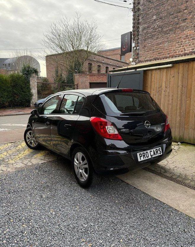 Opel Corsa  Noir de 2008