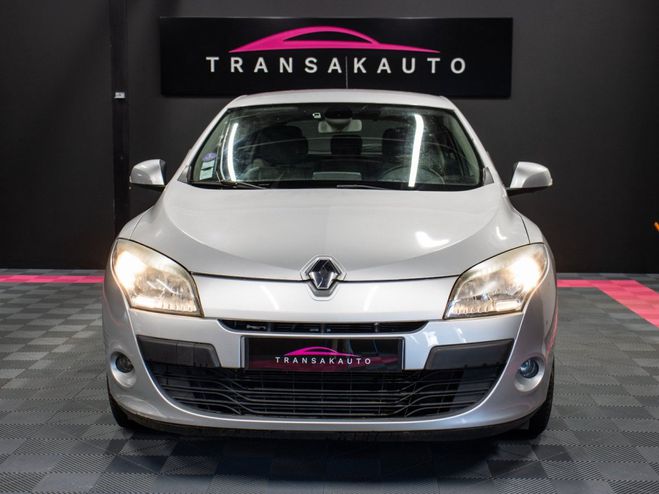 Renault Megane III BERLINE TCE 130 Carminat Tom-Tom Eur Gris de 2010