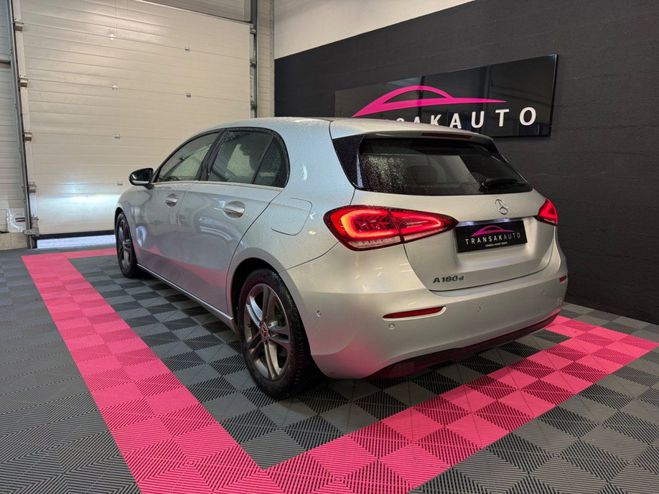 Mercedes Classe A BUSINESS 180 d 7G-DCT Line /Suivi Comple Gris de 2019