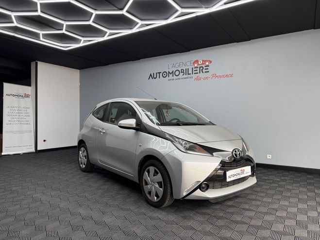 Cliquer pour voir la photo suivante Toyota Aygo 1.0 VVTI 69 CV Gris de 2016