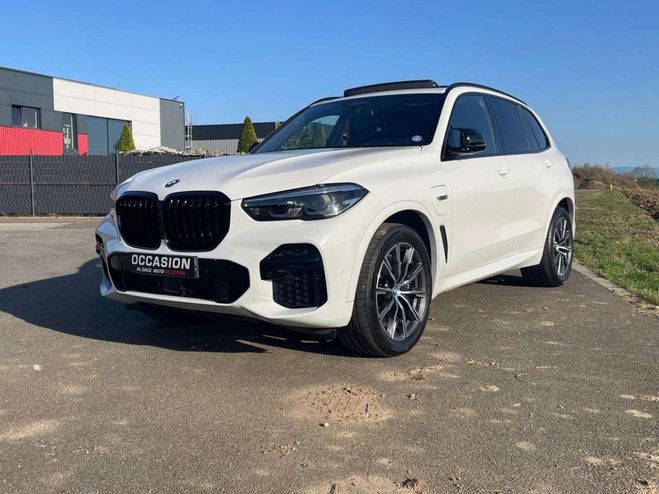 BMW X5 xDrive45e 394 ch BVA8 xLine Blanc de 2021