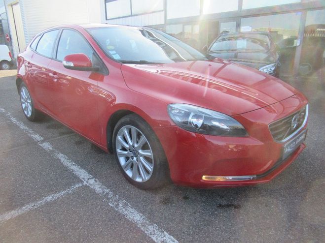 Volvo V40 D2 115 Momentum Rouge de 2013