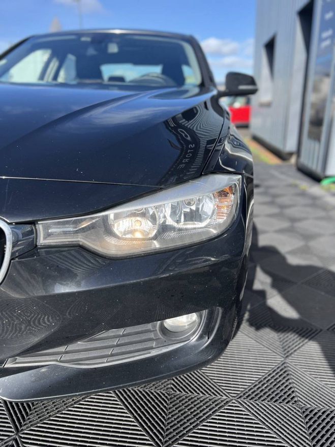 BMW Serie 3 VI (F30) 320d xDrive 184ch Lounge NOIR de 2012