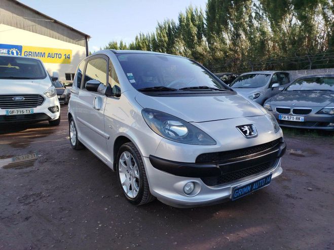 Cliquer pour voir la photo suivante Peugeot 1007 1.6i 110ch Sporty Pack Tronic Gris de 2008