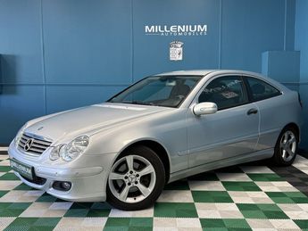  Voir d&eacute;tails -Mercedes Classe C Coupe Sport 200 CDI BA &agrave; Royan (17)