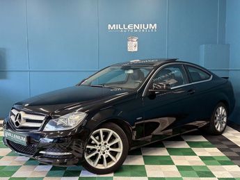  Voir d&eacute;tails -Mercedes Classe C Coupe Sport 180 BE &agrave; Royan (17)