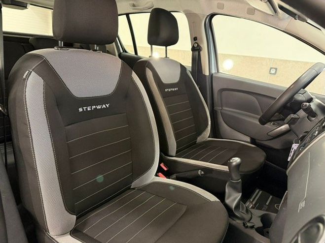 Dacia Sandero STEPWAY TCE 90cv GRIS de 2020