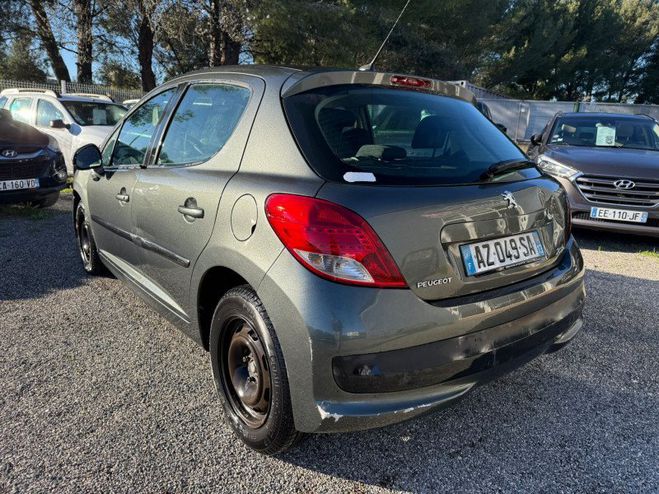 Peugeot 207 1.4 HDI70 ACTIVE 5P Gris C de 2010