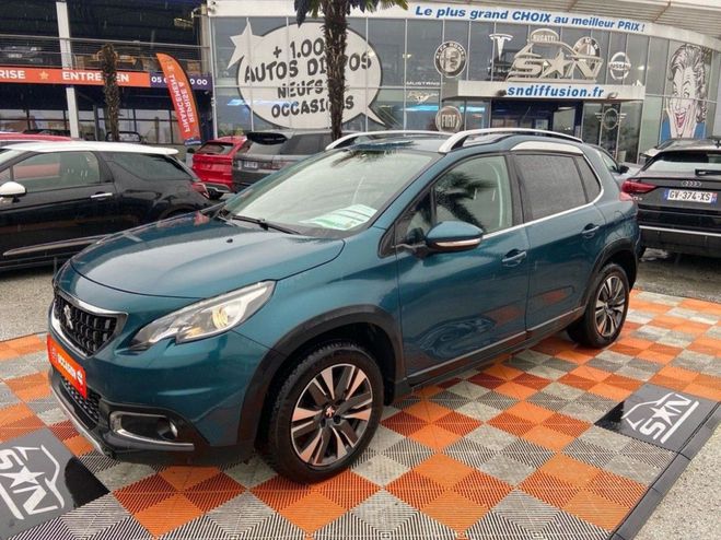 Cliquer pour voir la photo suivante Peugeot 2008 1.2 PURETECH 130 ALLURE Bleu Clair de 2019