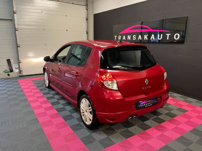 Renault Clio III 1.6 16V 128 GT Rouge de 2010