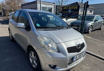  Voir d&eacute;tails -Toyota Yaris BVA 1,3V VTI &agrave; Wittenheim (68)