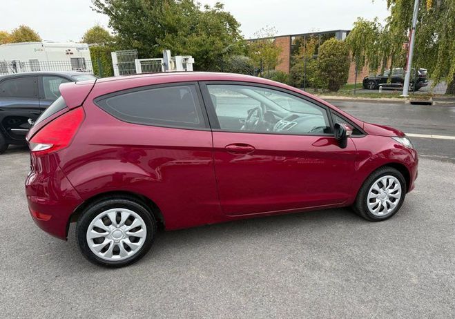 Ford Fiesta 1.2 trend plus 3 portes Bordeaux de 2011