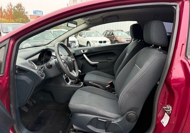 Ford Fiesta 1.2 trend plus 3 portes Bordeaux de 2011