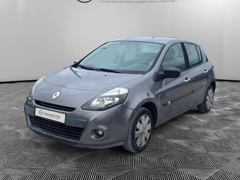  Voir d&eacute;tails -Renault Clio 1.2i 16V - 75 Euro 5 III BERLINE Authent &agrave; Nice (06)