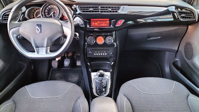 Citroen DS 3 automobiles 1.6 vti 120 so chic Blanc de 2011