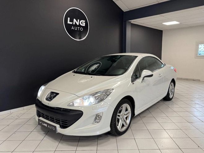 Cliquer pour voir la photo suivante Peugeot 308 CC 1.6 THP 150cv Feline Blanc de 2009