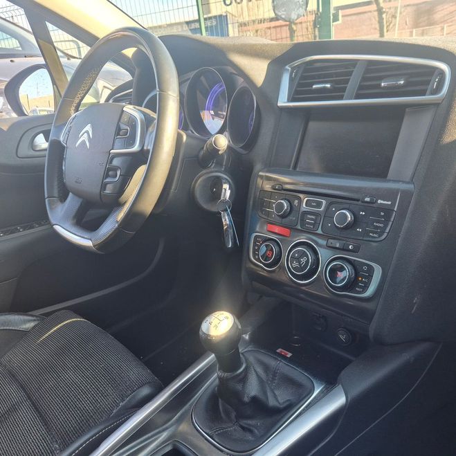 Citroen C4 II 1.6 VTI 120 MILLENIUM BELLE GPS FULL Gris de 2013