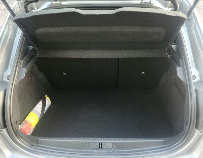 Peugeot 208 1.2 12v S&S 75cv Gris de 2020