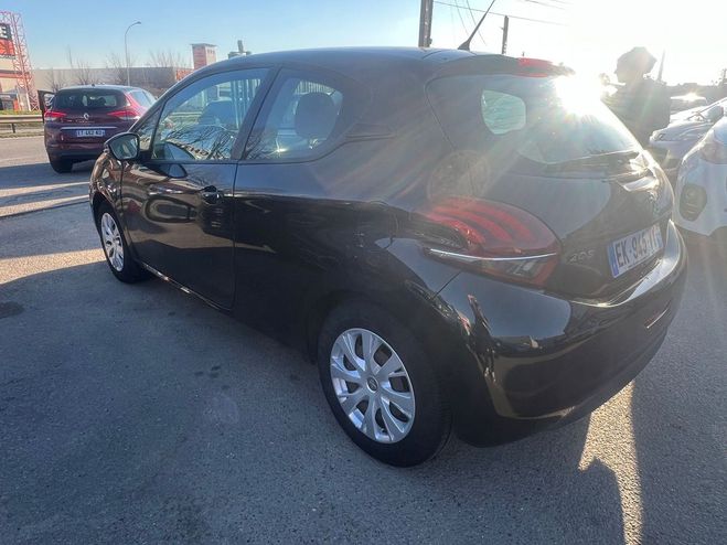 Peugeot 208 (2) 1.2 VTI 82 S&S ACTIVE 66000KM Noir de 2017