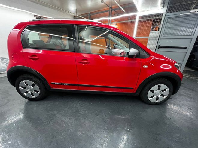 Volkswagen Up CROSS ROUGE de 2013
