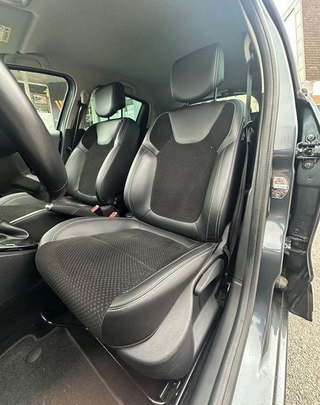 Renault Clio 1.5 dci 90ch carplay initiale paris edc  Gris de 2019