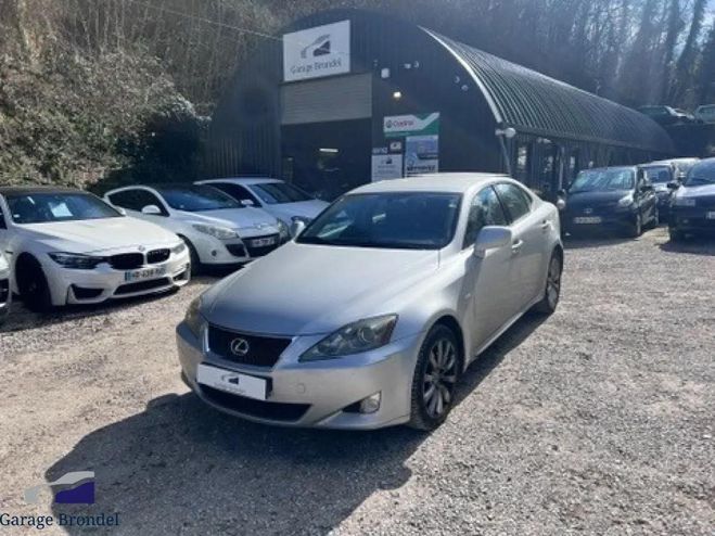 Cliquer pour voir la photo suivante Lexus IS 220 2.0D 177cv Luxe 3éme Main Gris de 2006