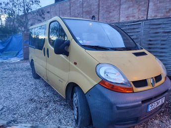  Voir d&eacute;tails -Renault Trafic 9 places L1H1 COMBI 1.9 DCI revis� &agrave; Gargenville (78)