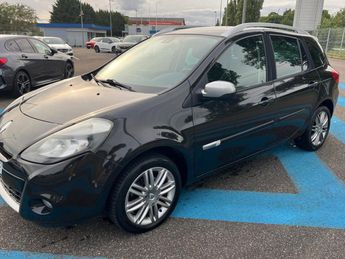  Voir d&eacute;tails -Renault Clio Vente a pro : Estate TCe - 100 Expressio &agrave; Burnhaupt-le-Haut (68)