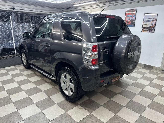 Suzuki Grand Vitara 1.9 DDIS 3P gris anthracite metal de 2010