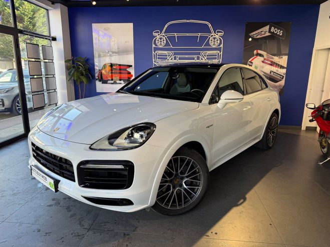 Cliquer pour voir la photo suivante Porsche Cayenne COUPE E-Hybrid 3.0 V6 462 ch Tiptronic B Blanc de 2021