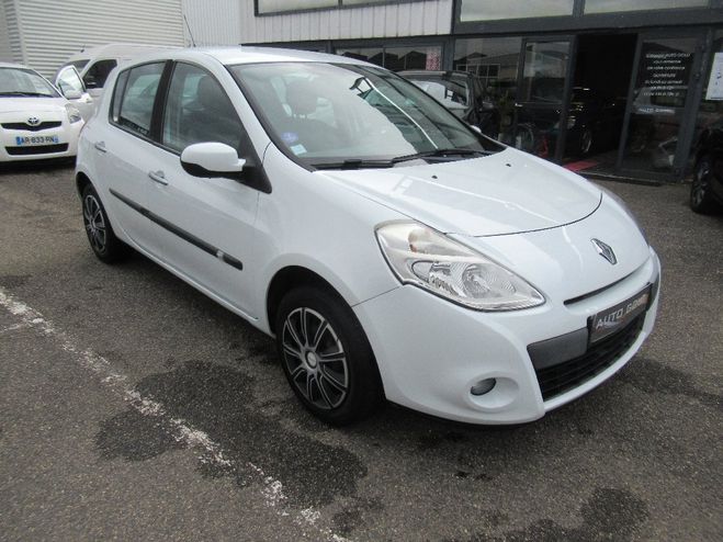 Renault Clio III 1.2 16V 75 GPL eco2 Expression Clim Blanche de 2011