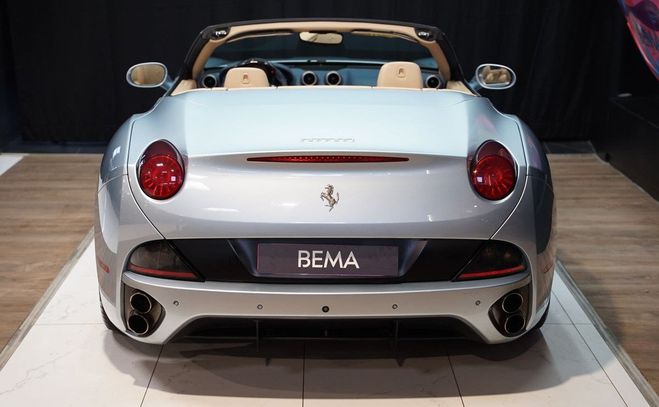 Ferrari California V8 4.3 460 CV | Jantes 19 Int�rieur beig Bleu de 2010