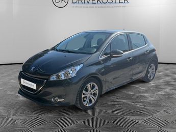  Voir d&eacute;tails -Peugeot 208 1.6 e-HDi FAP - 115 BERLINE Feline &agrave; Nice (06)