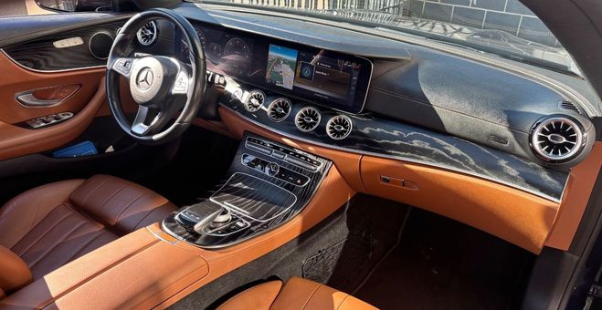 Mercedes Classe E coupe 220 d 194 ch executive toit ouvran Bleu de 2017