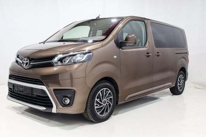 Toyota Proace VERSO 2.0D 122 CV BVA8 L2 Executive 8 PL Marron de 2019