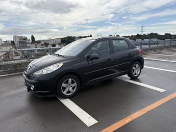  Voir d&eacute;tails -Peugeot 207 1.4 VTI 16V PREMIUM PACK 5P &agrave; Igny (91)