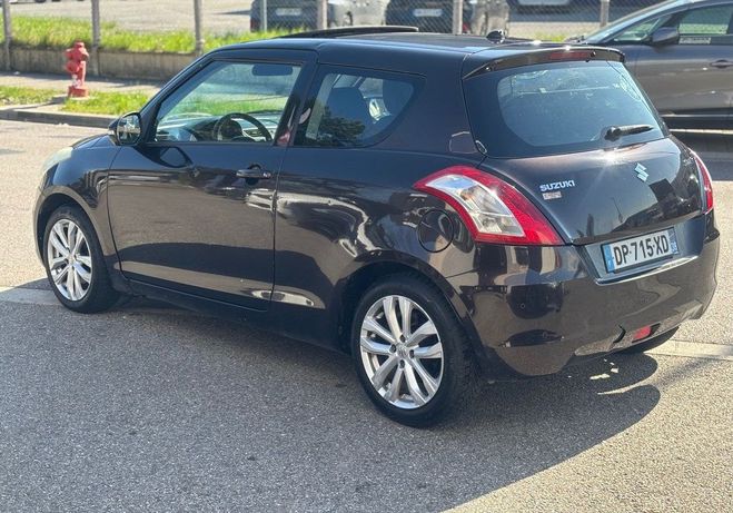 Suzuki Swift 1.2 VVT 94 Privil�ge Toit Ouvrant Violet de 2015